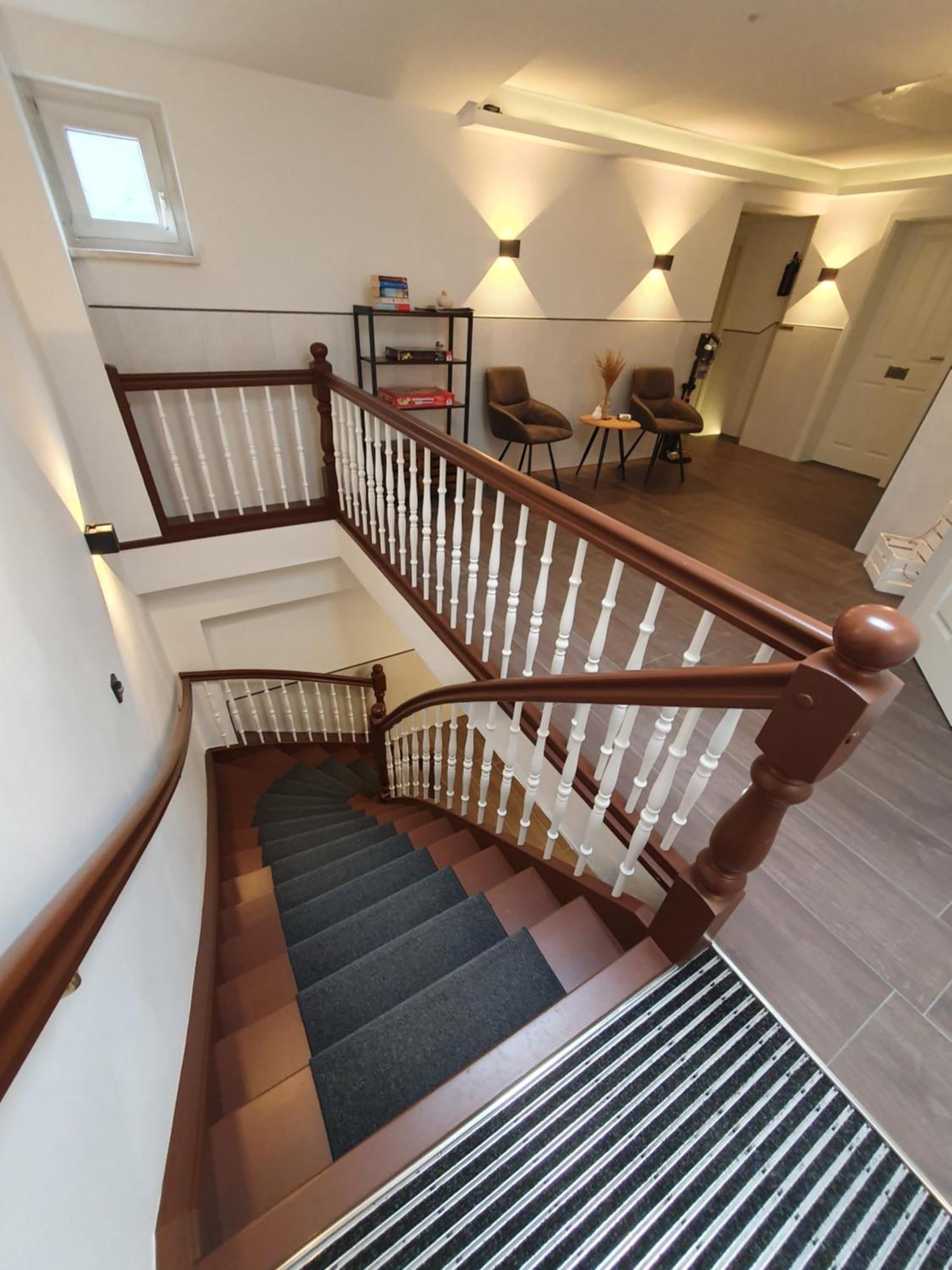 Neumuehler Hof- Ferienwohnung "Thomas" 3 Zimmer,3 Baeder Mit Dusche, Kostenfreie Parkplaetze Vor Dem Haus Schwerin  Bagian luar foto